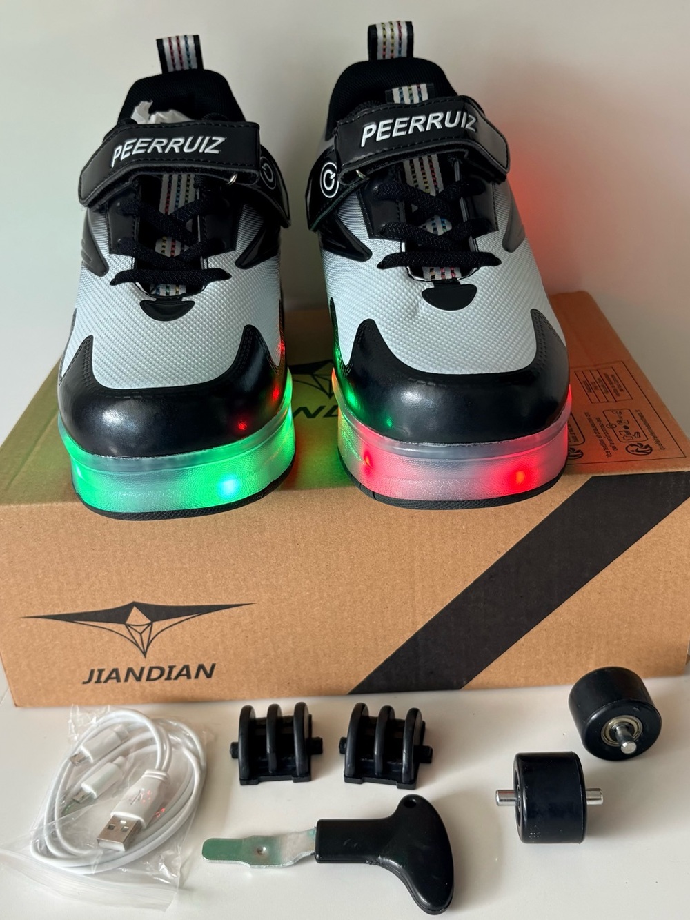 Kids Roller Skate Shoes - Light Up